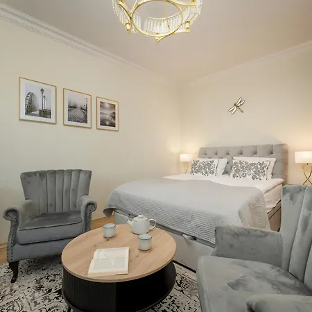 Przestronne Blisko Starego Miasta By Renters *