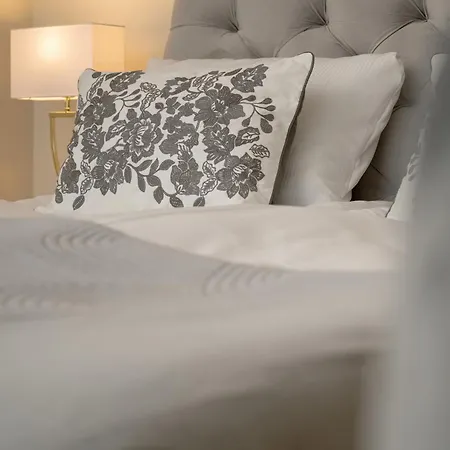 Przestronne Blisko Starego Miasta By Renters شقة