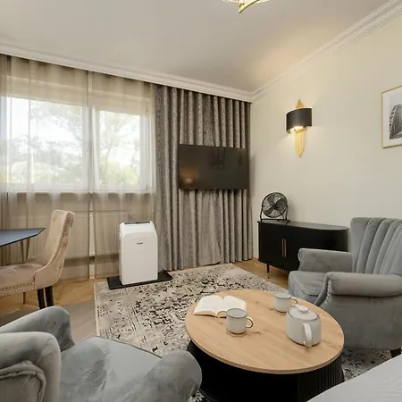 Przestronne Blisko Starego Miasta By Renters