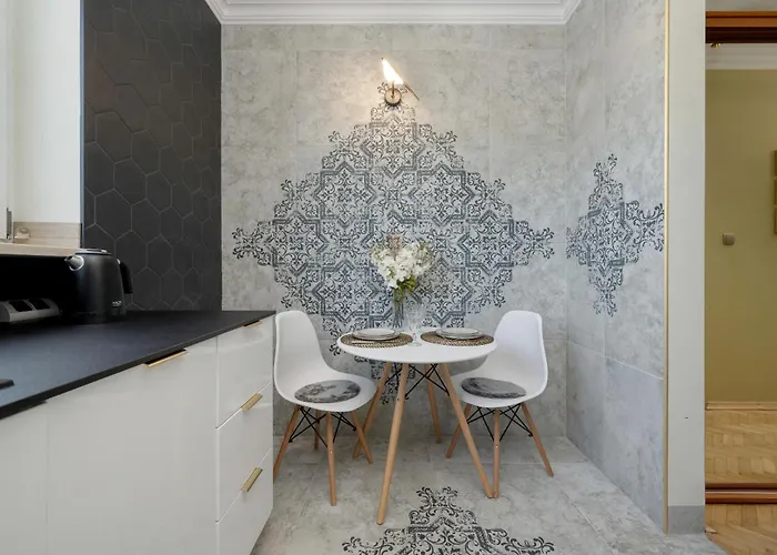 Apartment Przestronne Blisko Starego Miasta By Renters Wroclaw